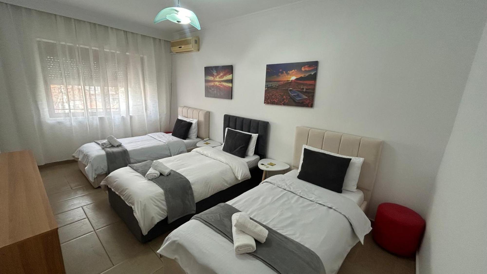 5 Newbazaar Apartament